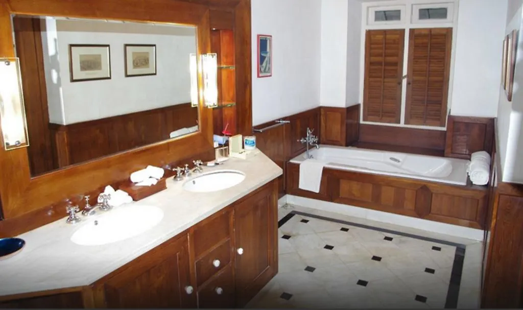 Le Colonial 1506 - Exclusive Luxury Hideaway Hotel Kochi