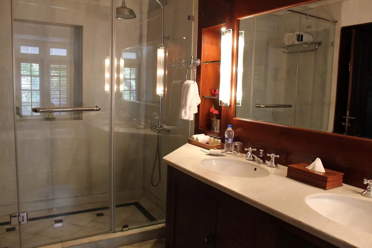 Le Colonial 1506 - Exclusive Luxury Hideaway Hotel Kochi 4*,